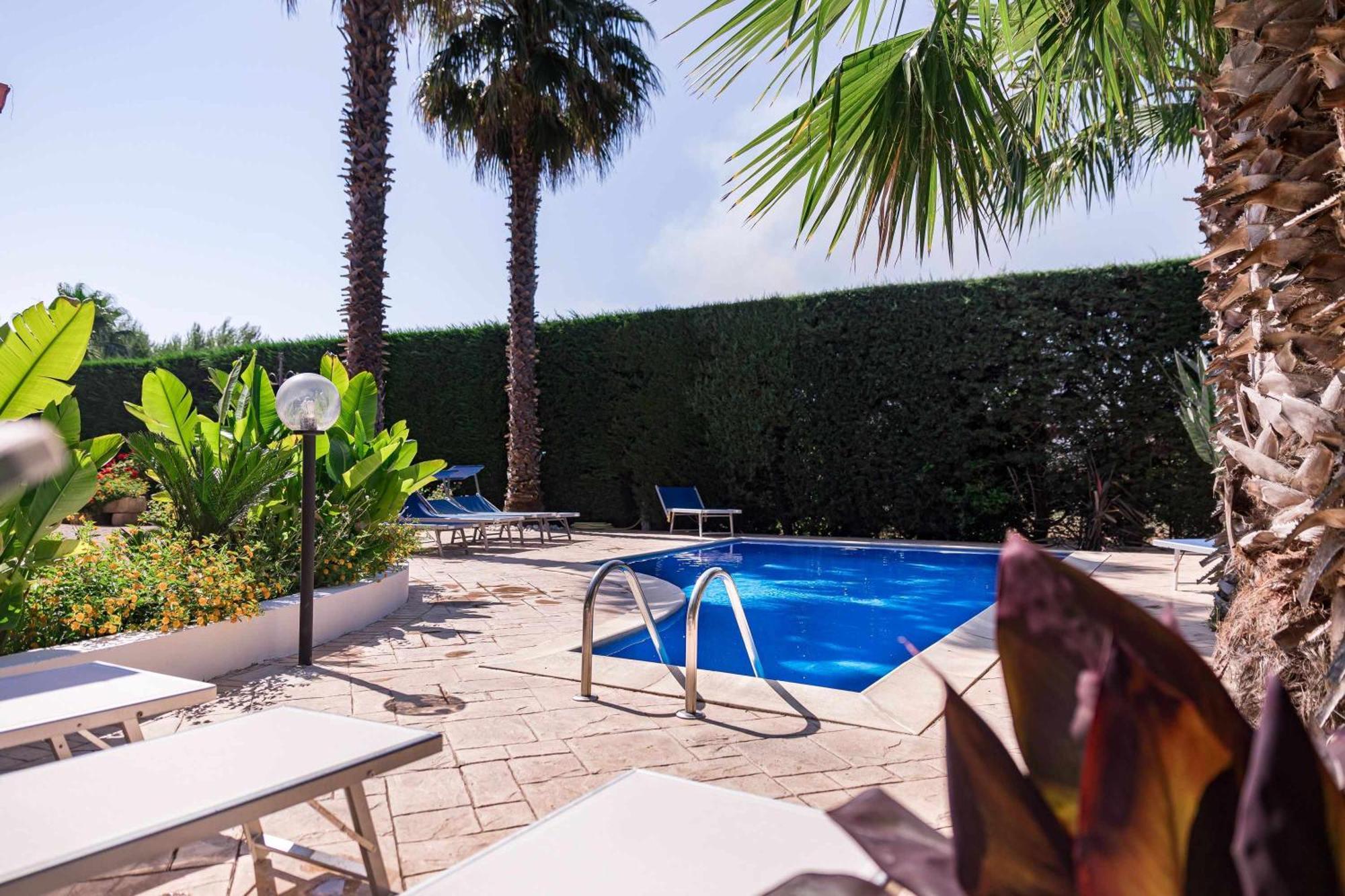 Villa Claudia By Vivimy Parabita Extérieur photo